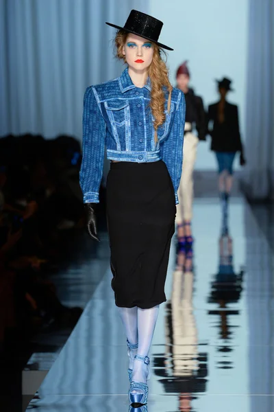 Look 8